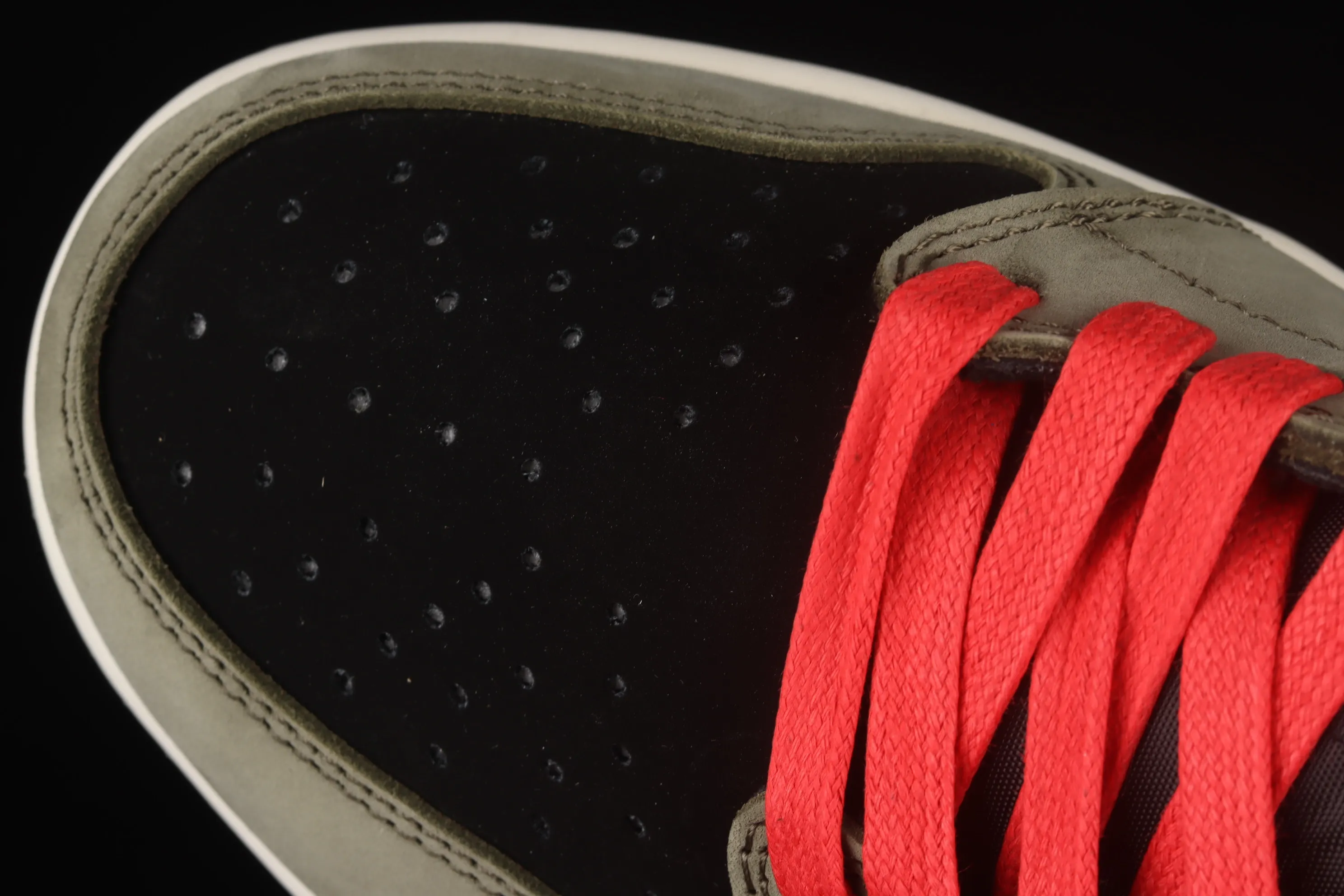All Categories Air Jordan Jordan Series Basketball Shoes Air Jordan 1 Low Travis Scott x Air Jordan 1 Low AJ1 Joe 1 Black Green Undercut Low-top Cultural Sneakers CQ4277-008